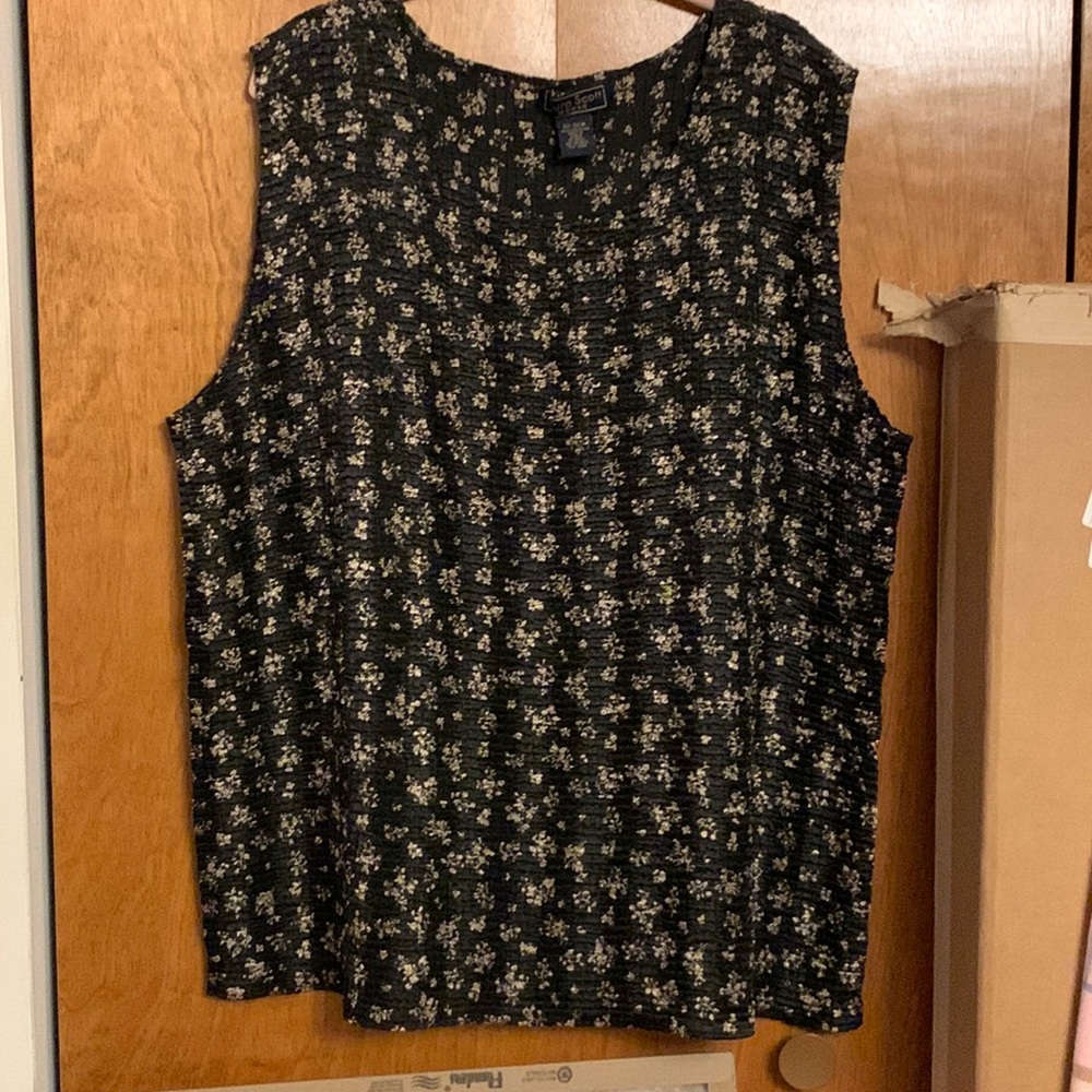 Laura Scott Woman floral print top, size 20-22W